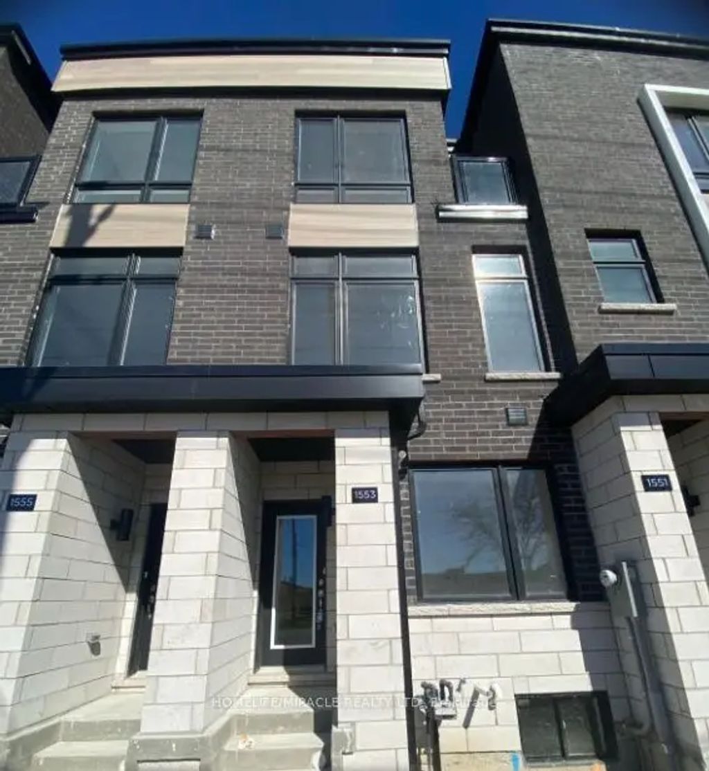 1553 Midland Avenue, Toronto E09