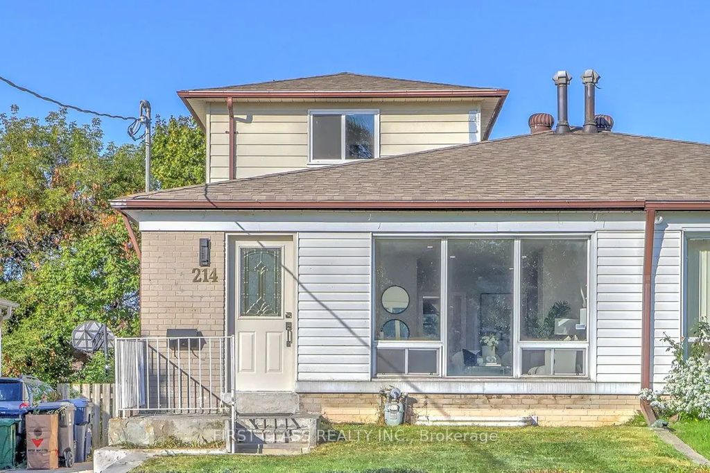 214 Linden Avenue Basement, Toronto E04