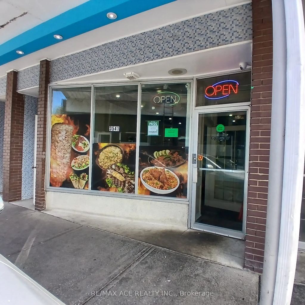3541 St Clair Avenue E, Toronto E04