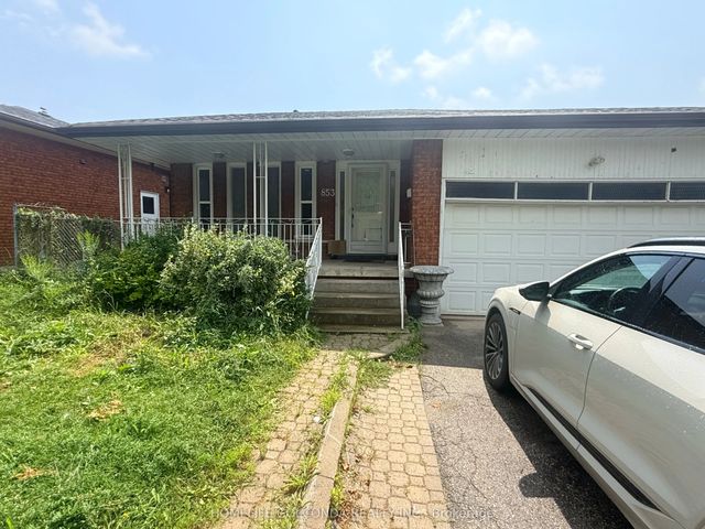 853 Huntingwood Drive 1, Toronto E05