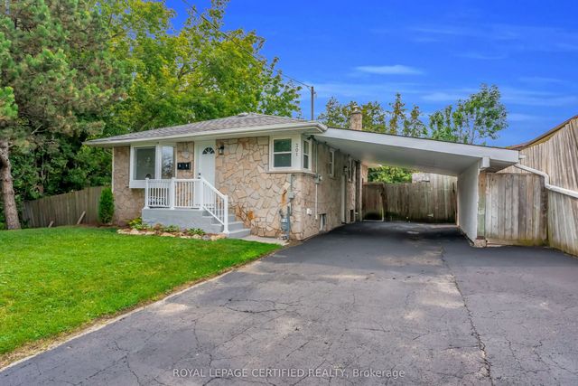 301 Geneva Avenue, Oshawa