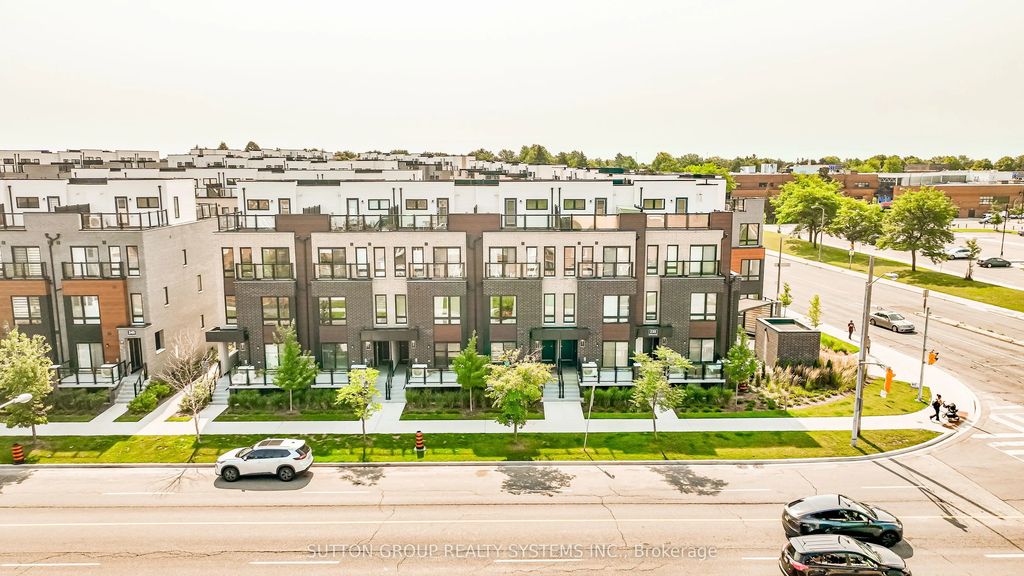 235 Mclevin Avenue 11, Toronto E11