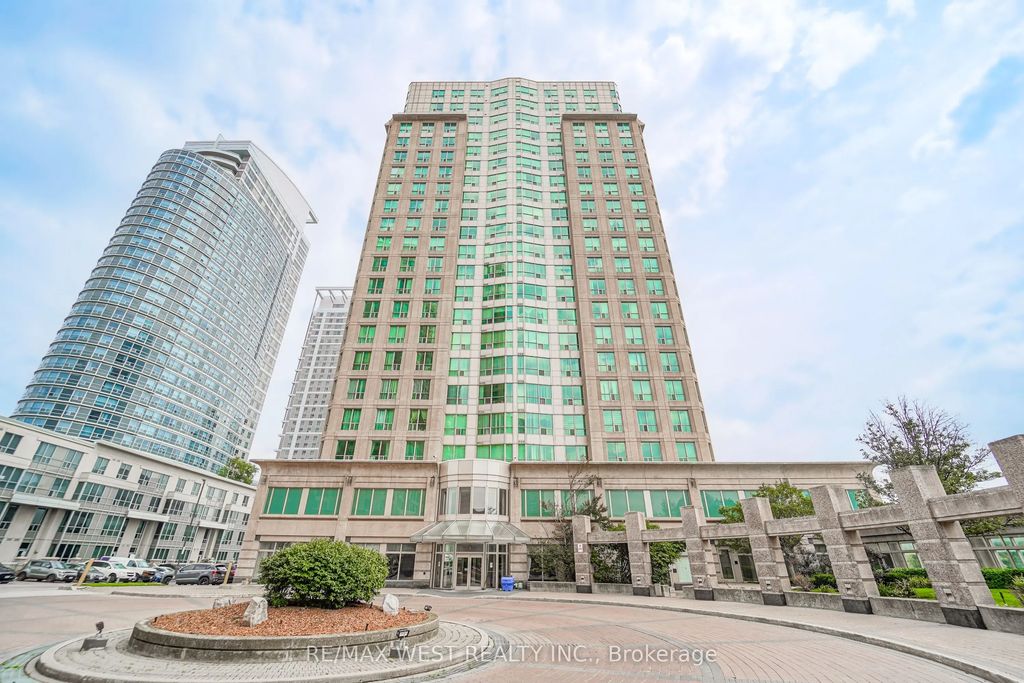 8 Lee Centre Drive Ph103, Toronto E09