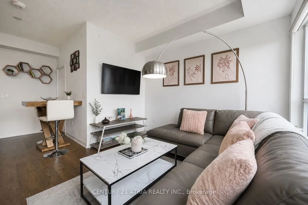 275 Village Green Square 2919, Toronto E07