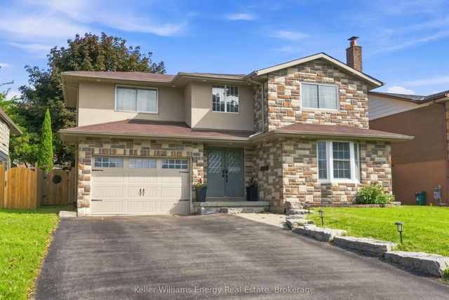 1014 Pinetree Court, Oshawa