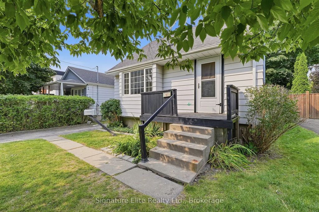 76 Harewood Avenue, Toronto E08