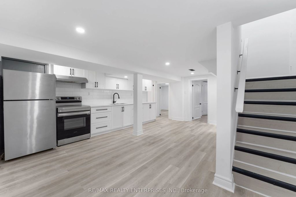 3 Dallyn Crescent Bsmt, Toronto E08