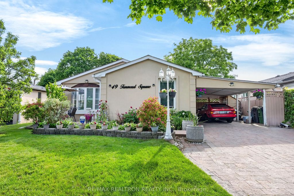 49 Tunmead Square, Toronto E11