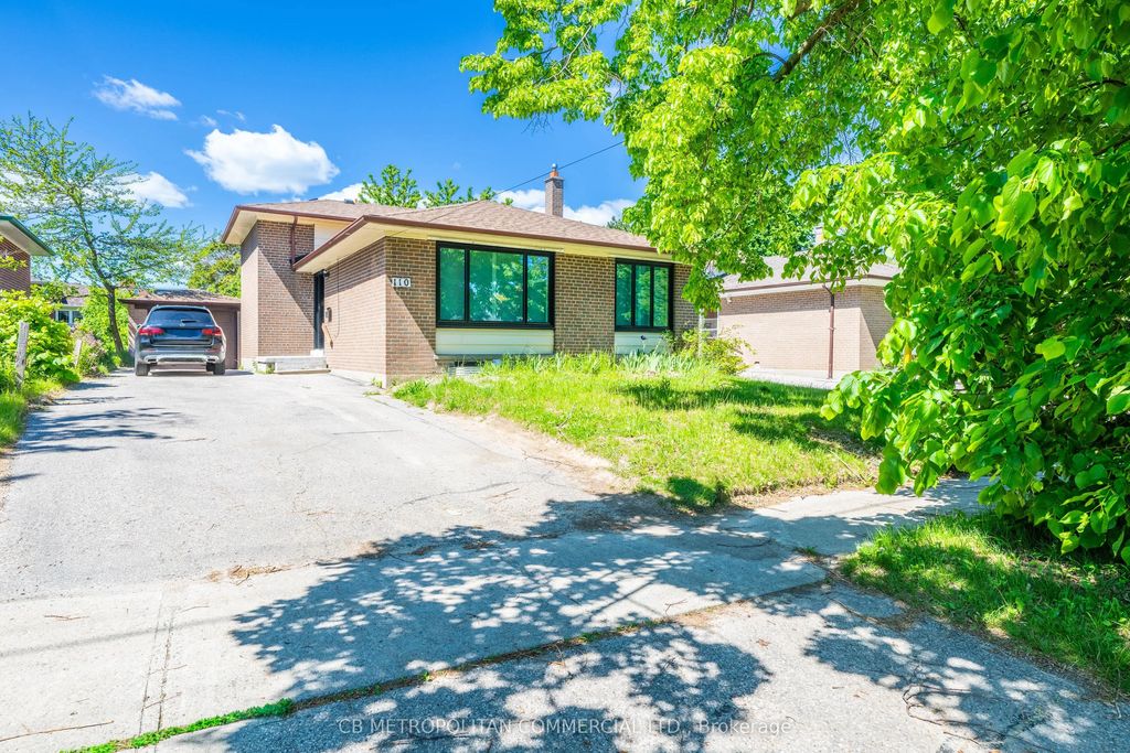 110 Marcella Street, Toronto E09