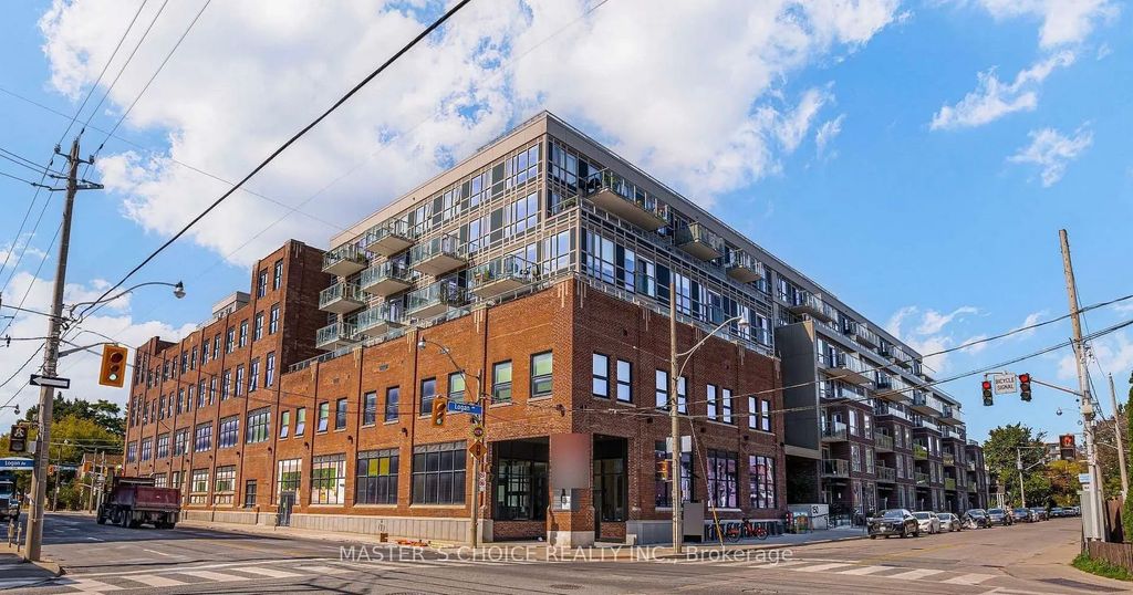 150 Logan Avenue 323, Toronto E01