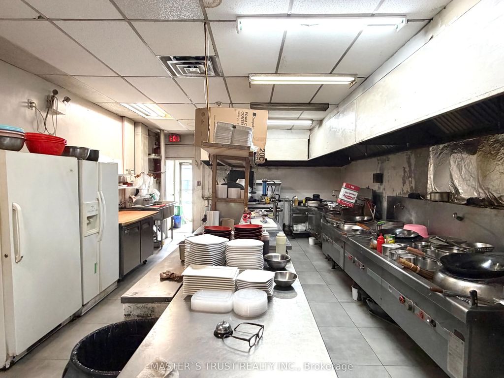 4385 Sheppard Avenue E 2&3, Toronto E07