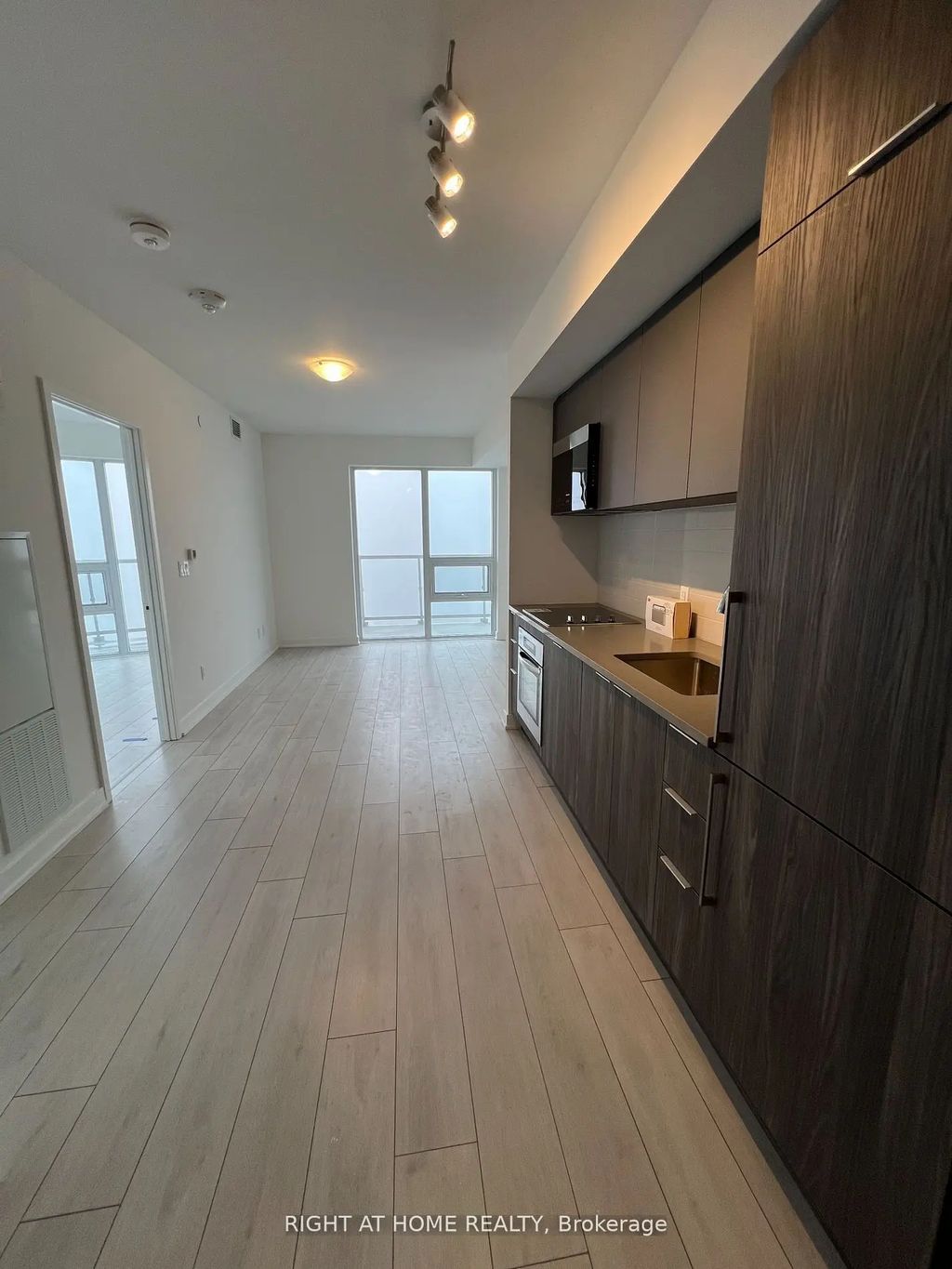 2033 Kennedy Road 3105, Toronto E07