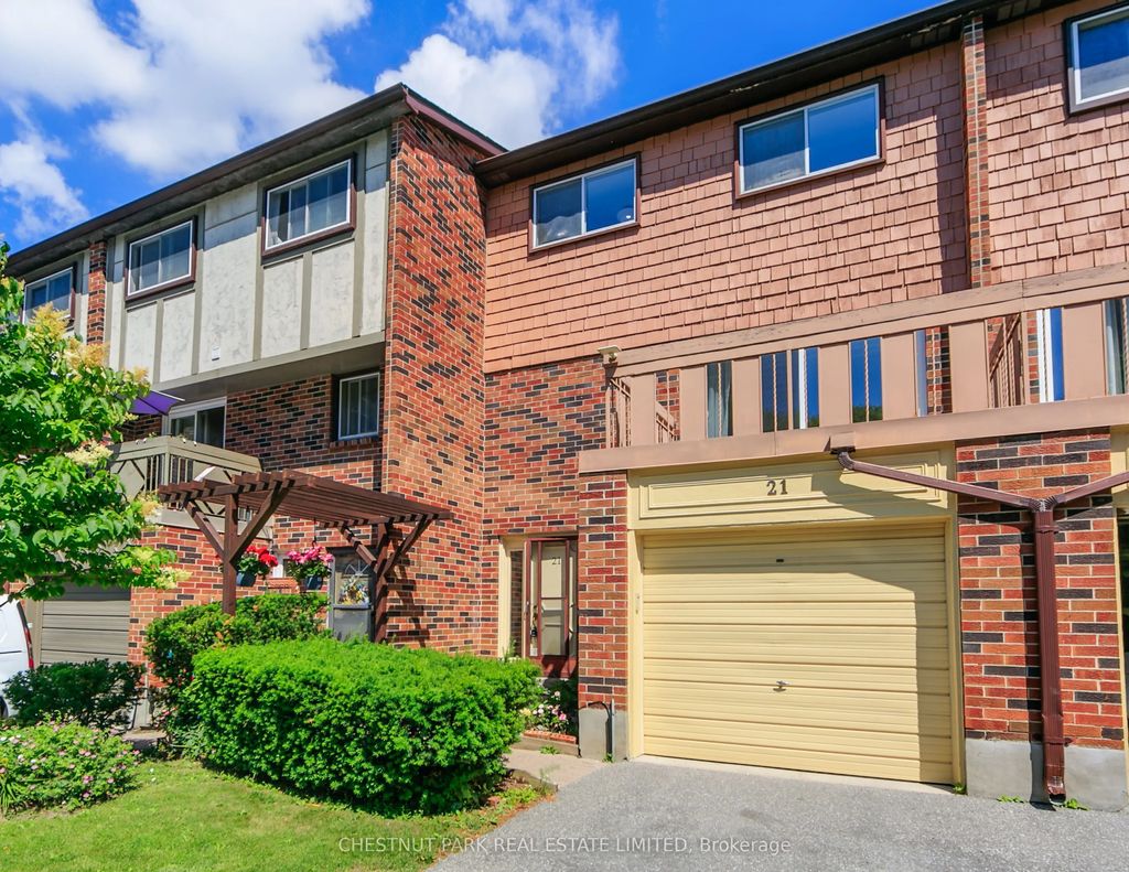 30 Chichester Place 21, Toronto E05