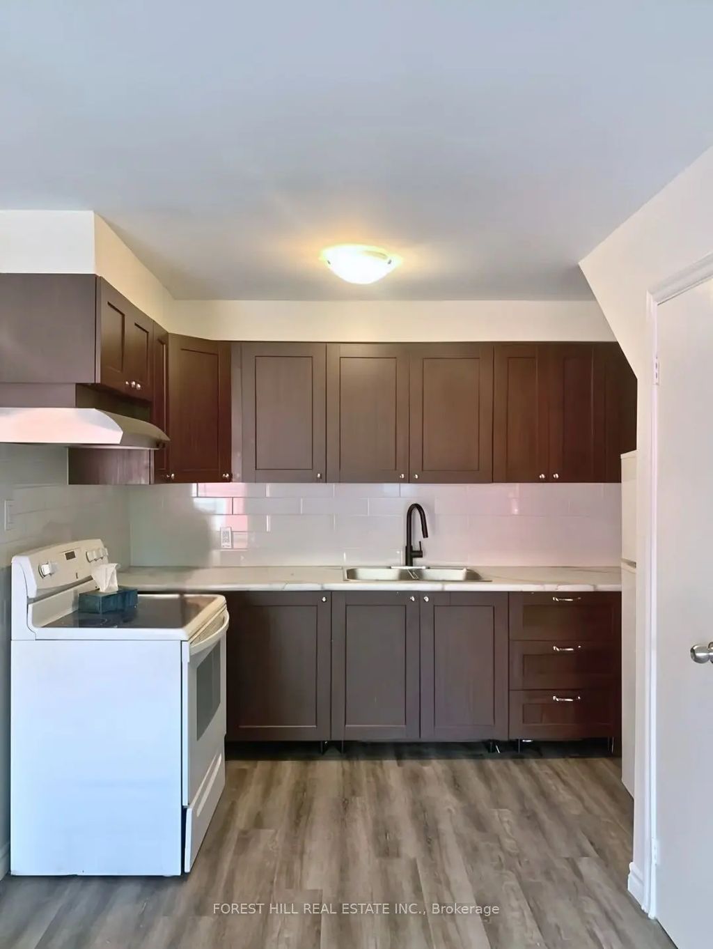 422 Danforth Avenue B, Toronto E03