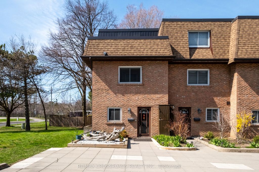 20 Hainford Street 7, Toronto E10