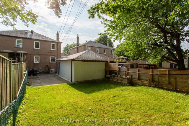 9 Rupert Street, Toronto E04