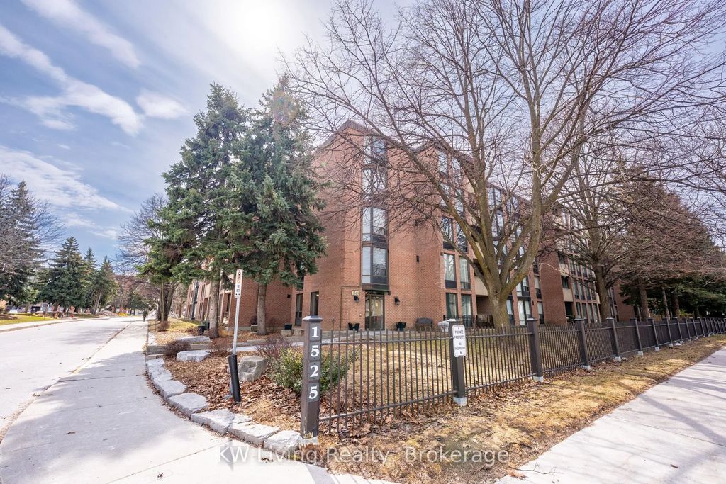 1525 Diefenbaker Court 402, Pickering