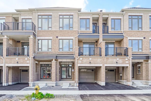 69 Mcgowan Drive, Whitby