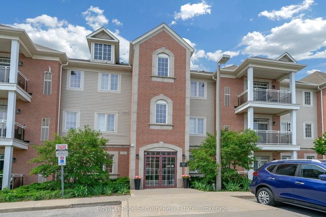 52 Harvey Johnston Way 101, Whitby
