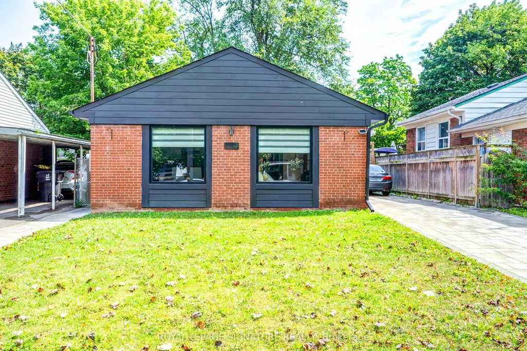23 Denham Road, Toronto E04