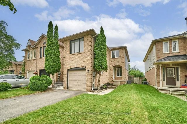 137 Timber Mill Avenue, Whitby