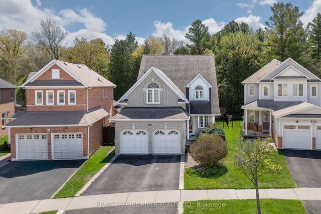433 Woodsmere Crescent, Pickering