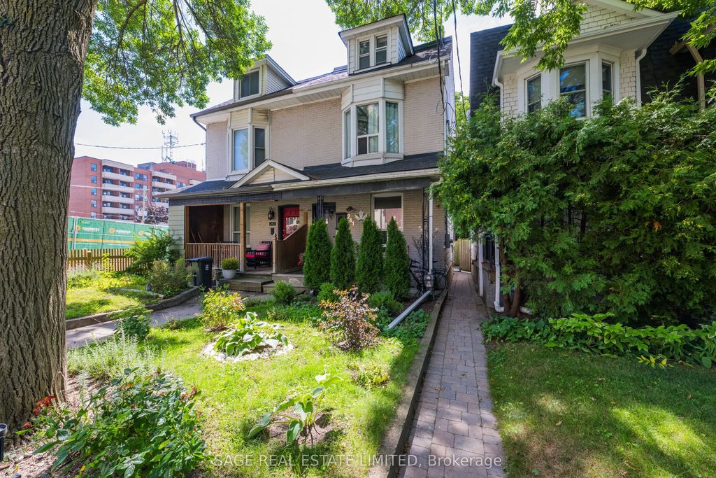 241 Langley Avenue, Toronto E01
