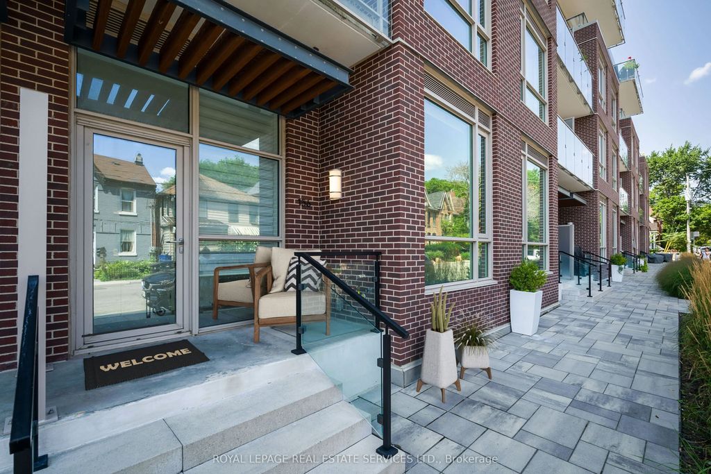 156 Logan Avenue 131, Toronto E01