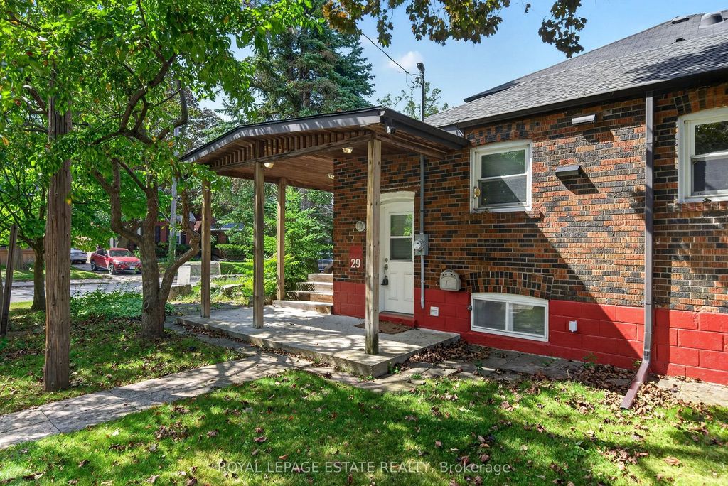 29 Red Deer Avenue, Toronto E06