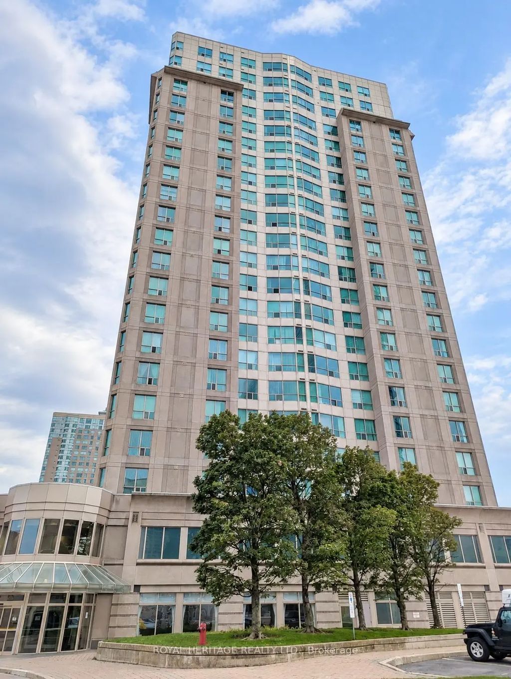 18 Lee Centre Drive 2110, Toronto E09
