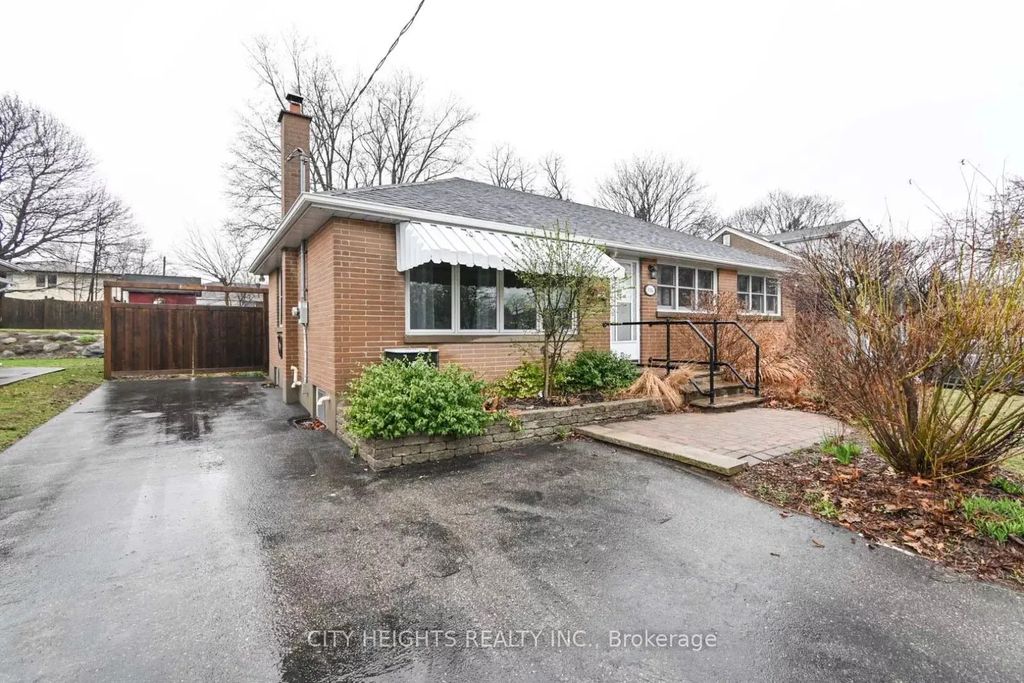 936 Somerville Street Main, Oshawa