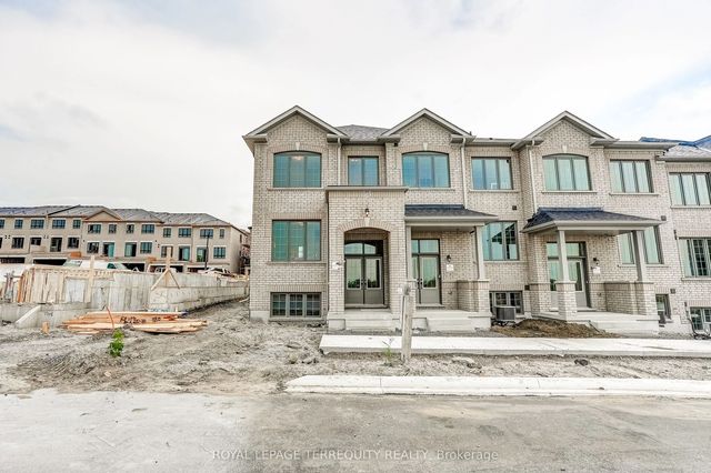 1218 Elizabeth Mackenzie Drive, Pickering