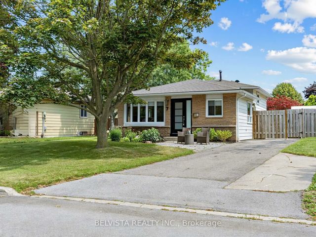 7 Agate Road, Ajax