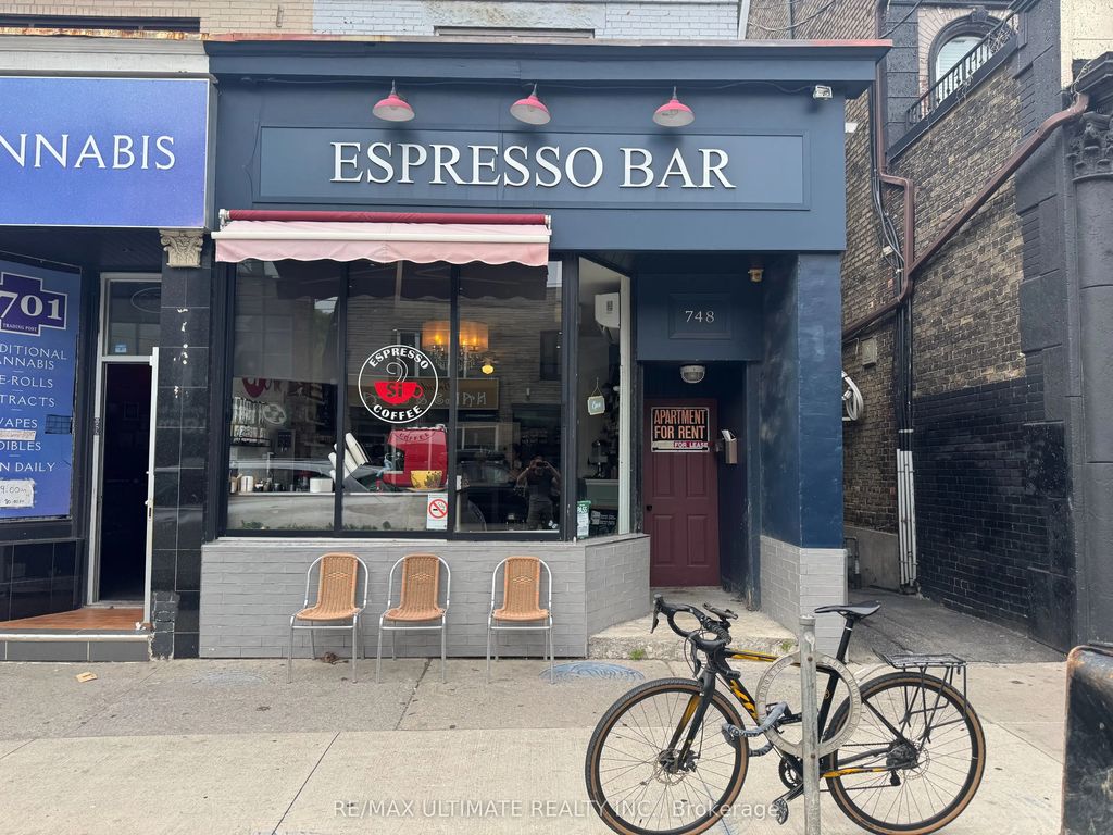 748 Broadview Avenue, Toronto E01