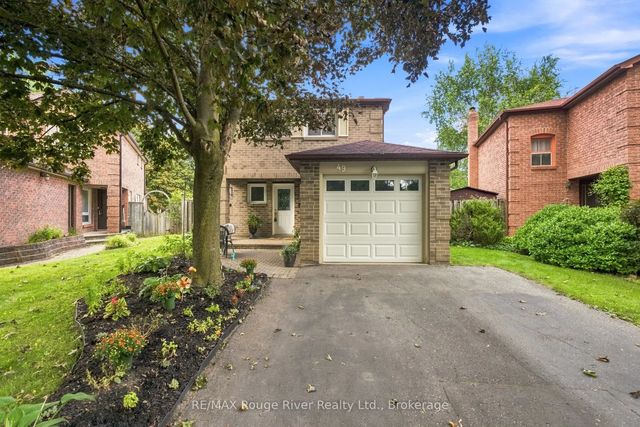 49 Fisher Crescent, Ajax