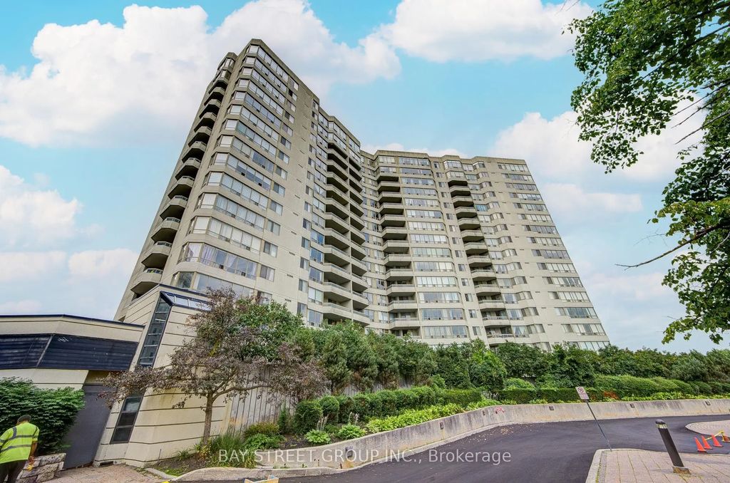 160 Alton Towers Circle 1607, Toronto E07