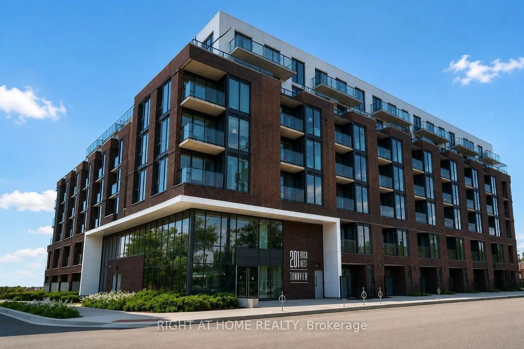 201 Brock Street S 211, Whitby