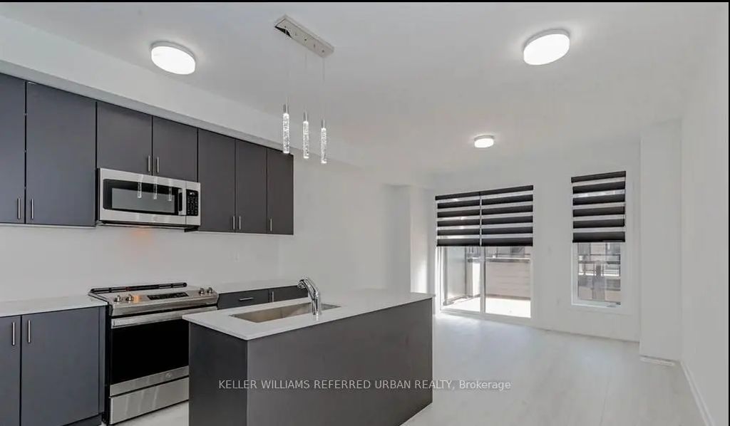 1579 Midland Avenue, Toronto E09