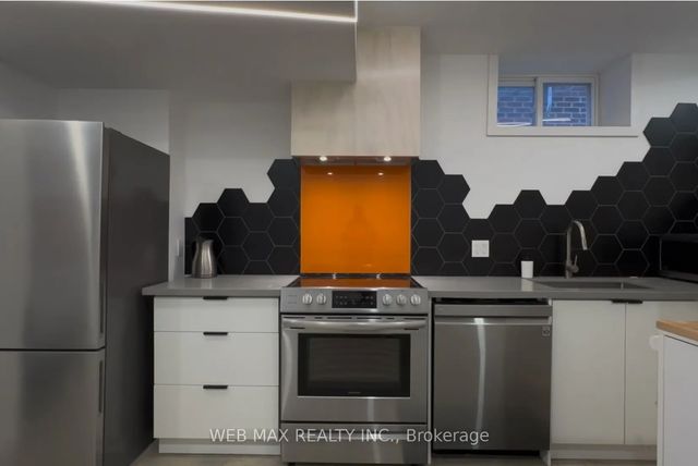173 Milverton Boulevard 2, Toronto E03