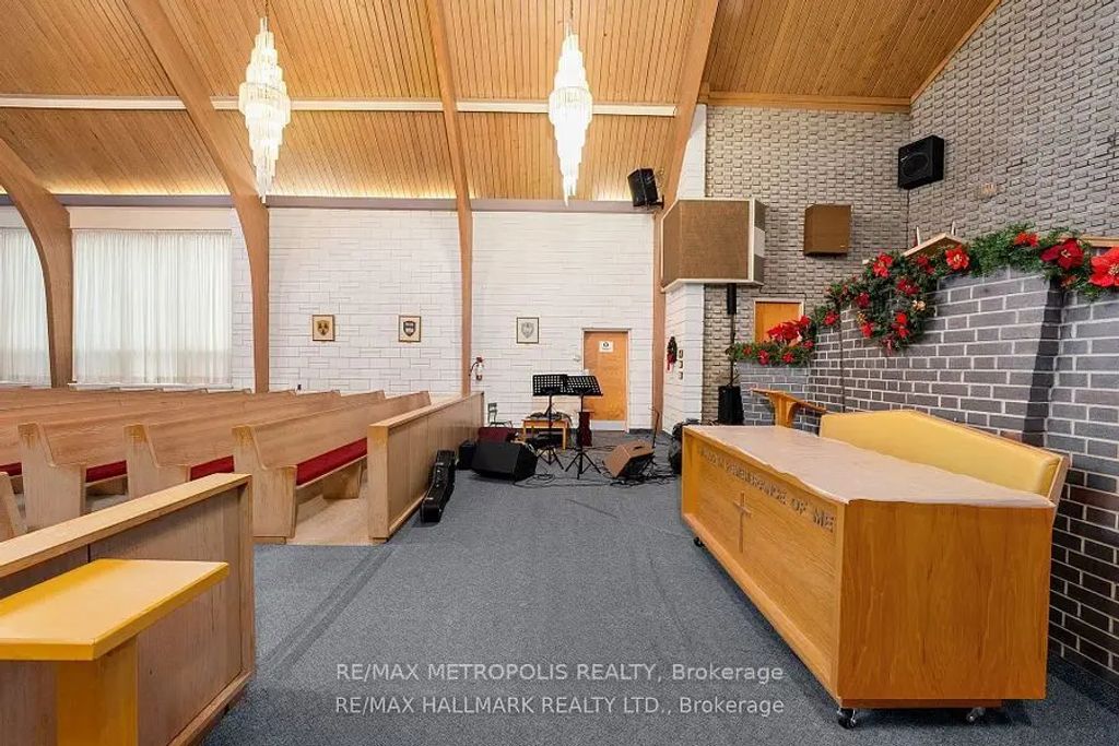 233 Westview Boulevard 1, Toronto E03