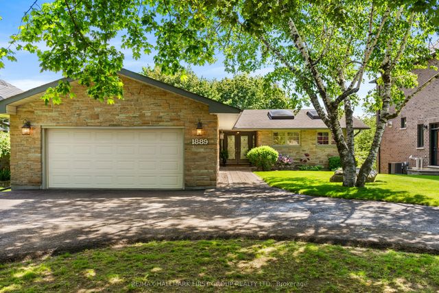 1889 Appleview Road, Pickering