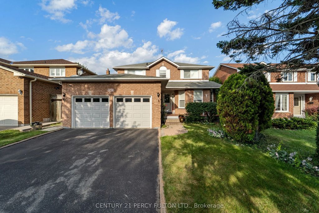 1913 Rosebank Road, Pickering