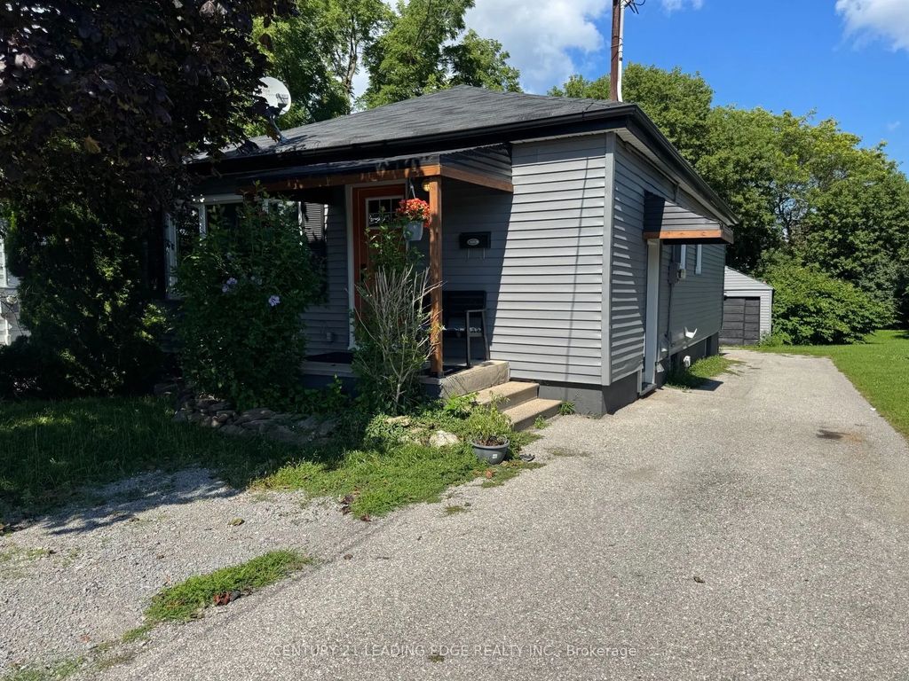 293 Oshawa Boulevard N, Oshawa