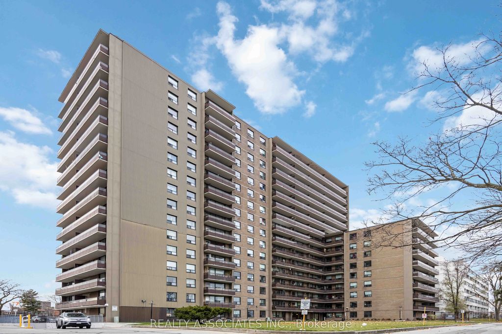180 Markham Road 811, Toronto E08