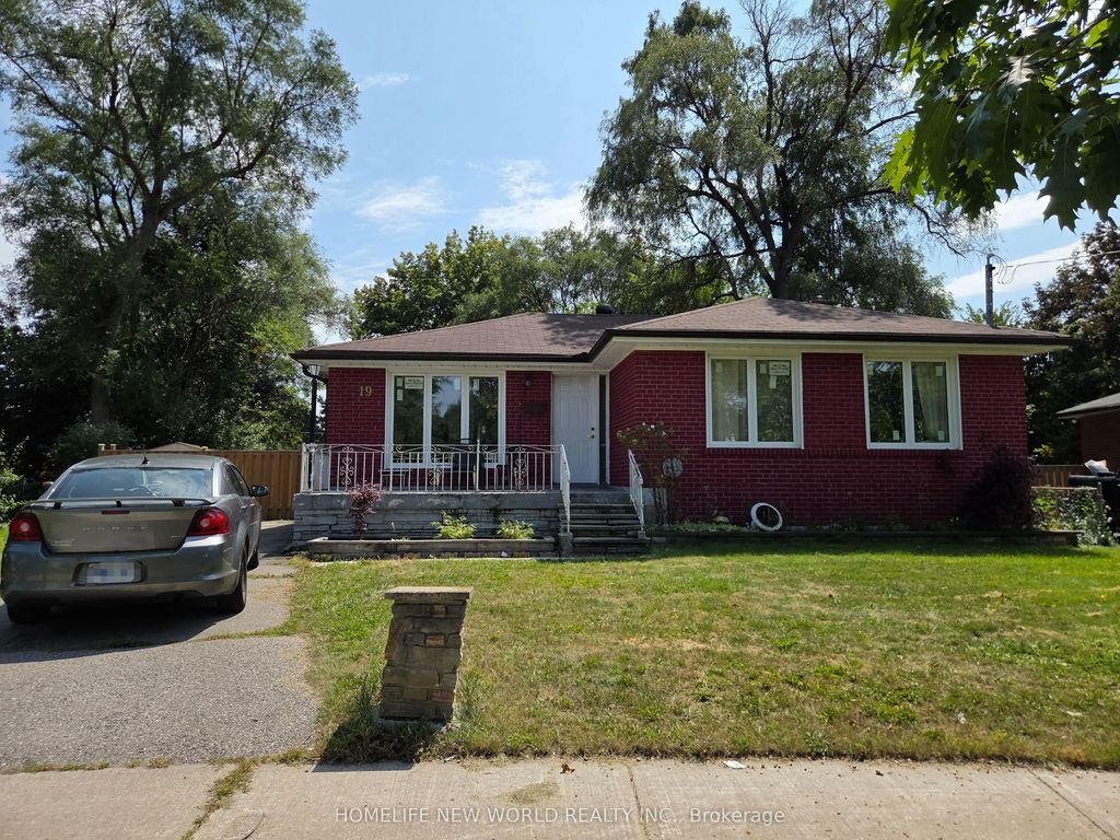 19 Benfrisco Crescent S Bsmt, Toronto E09