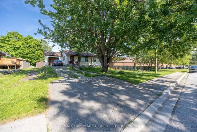 1911 Glenview Road, Pickering
