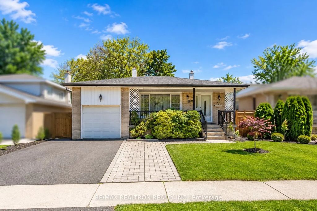 157 Darlingside Drive, Toronto E10
