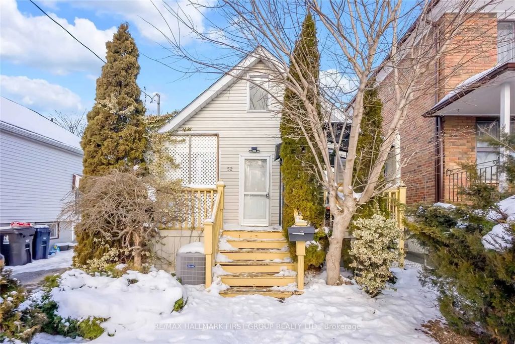 52 Malta Street, Toronto E06
