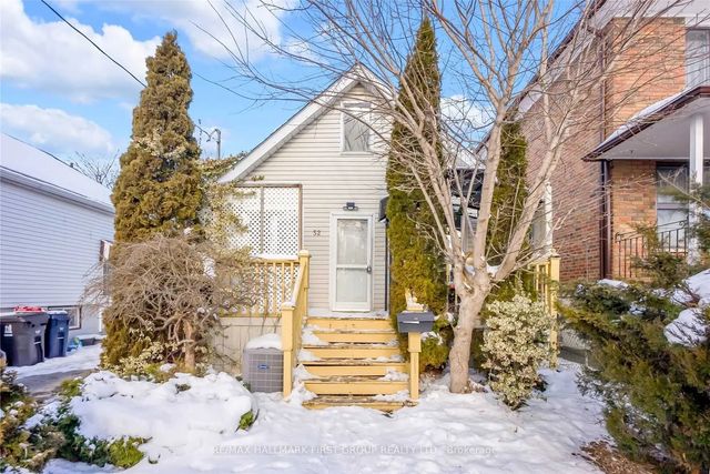 52 Malta Street, Toronto E06