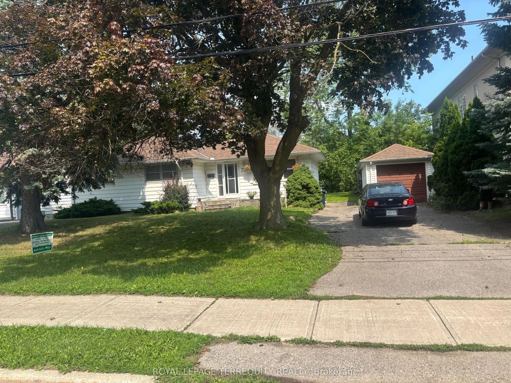 73 Aragon Avenue, Toronto E05